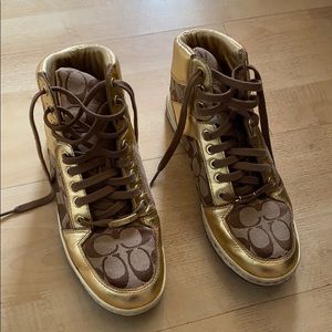 Coach Women’s Tennis Shoes Gold Norra Size 9.5